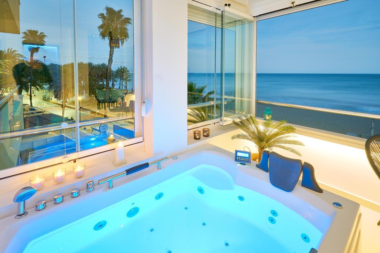 Puro Beach. Charming Apartment With Jacuzzi. 토레몰리노스 외부 사진